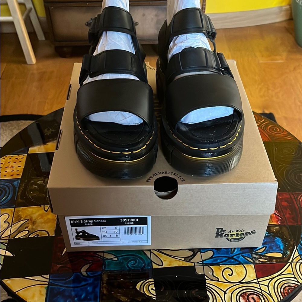 Dr. Martens Black Sandals with Iconic Design - Picture 2 of 9